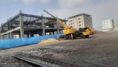 معیارهای انتخاب بهترین جرثقیل کفی در تهران برای پروژه‌های سنگین
