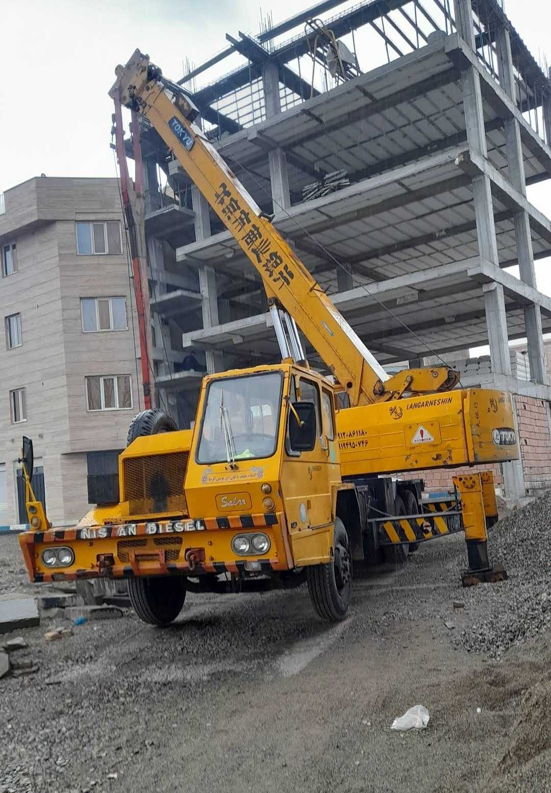 راهنمای جامع اجاره جرثقیل کفی در تهران: از انتخاب تا استفاده موثر